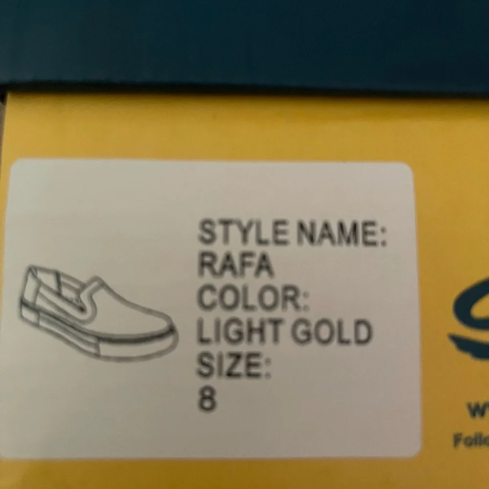 Sbicca Rafa light gold slip on sneakers